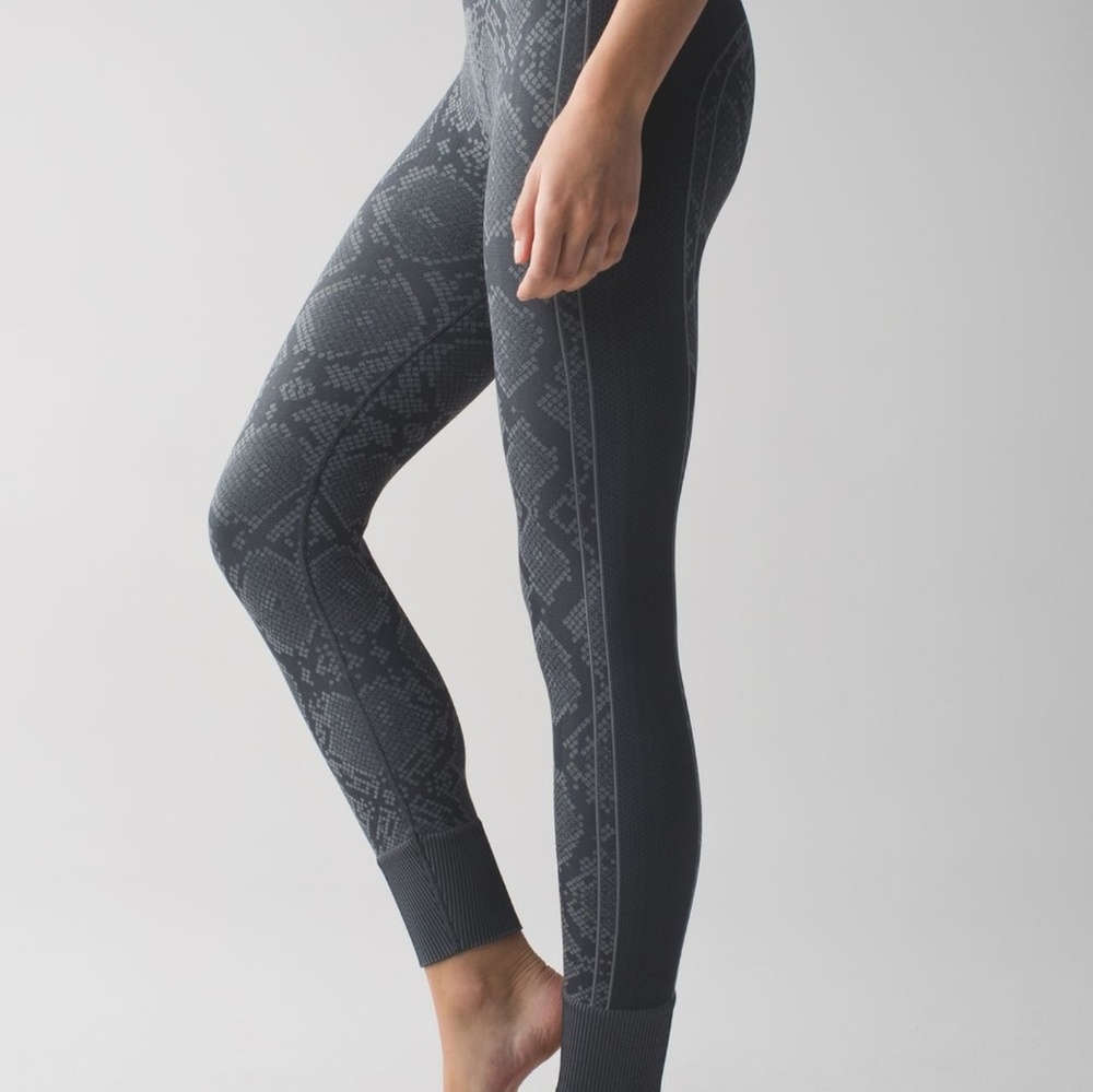 Lululemon ebb to street pant